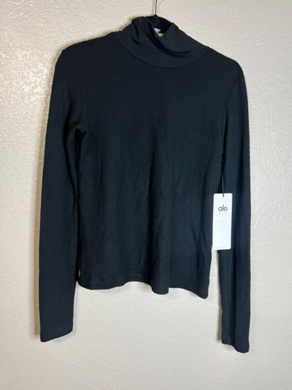 ALO Yoga Embrace Long Sleeve Black Turtleneck Top S NWT